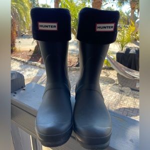 Hunter Rain Boots with Fleece Boot Socks Size 8